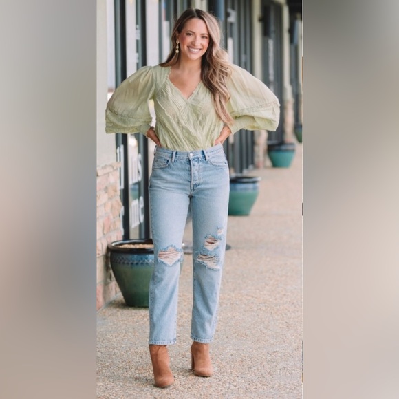 Free People Denim - NWT Free people CRVY boyfriend distressed jeans size 28